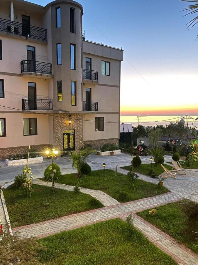 Green Yard Hotel Batumi Eksteriør billede