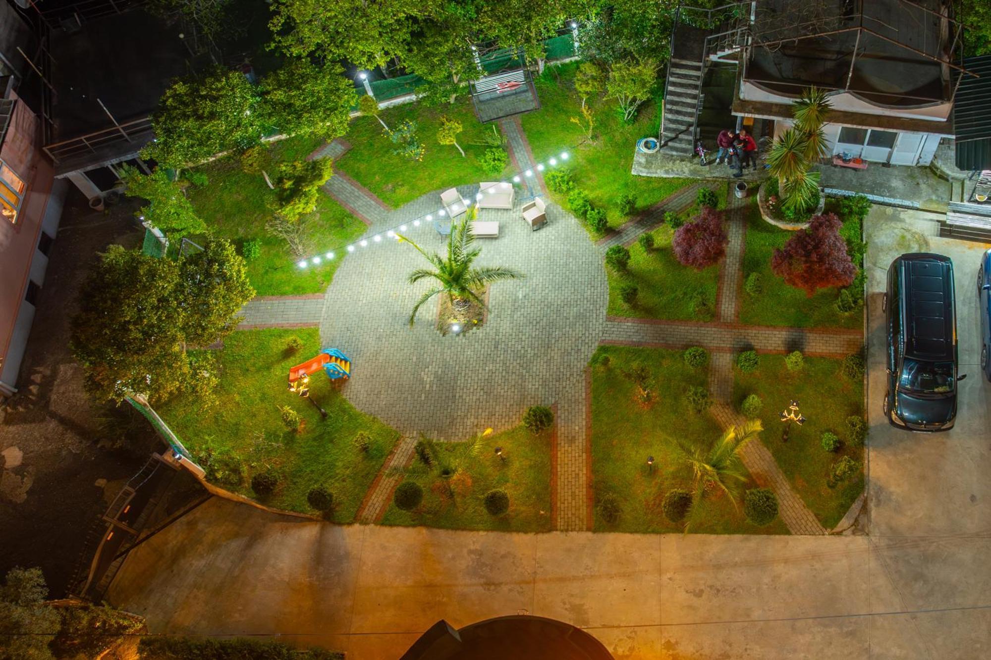 Green Yard Hotel Batumi Eksteriør billede