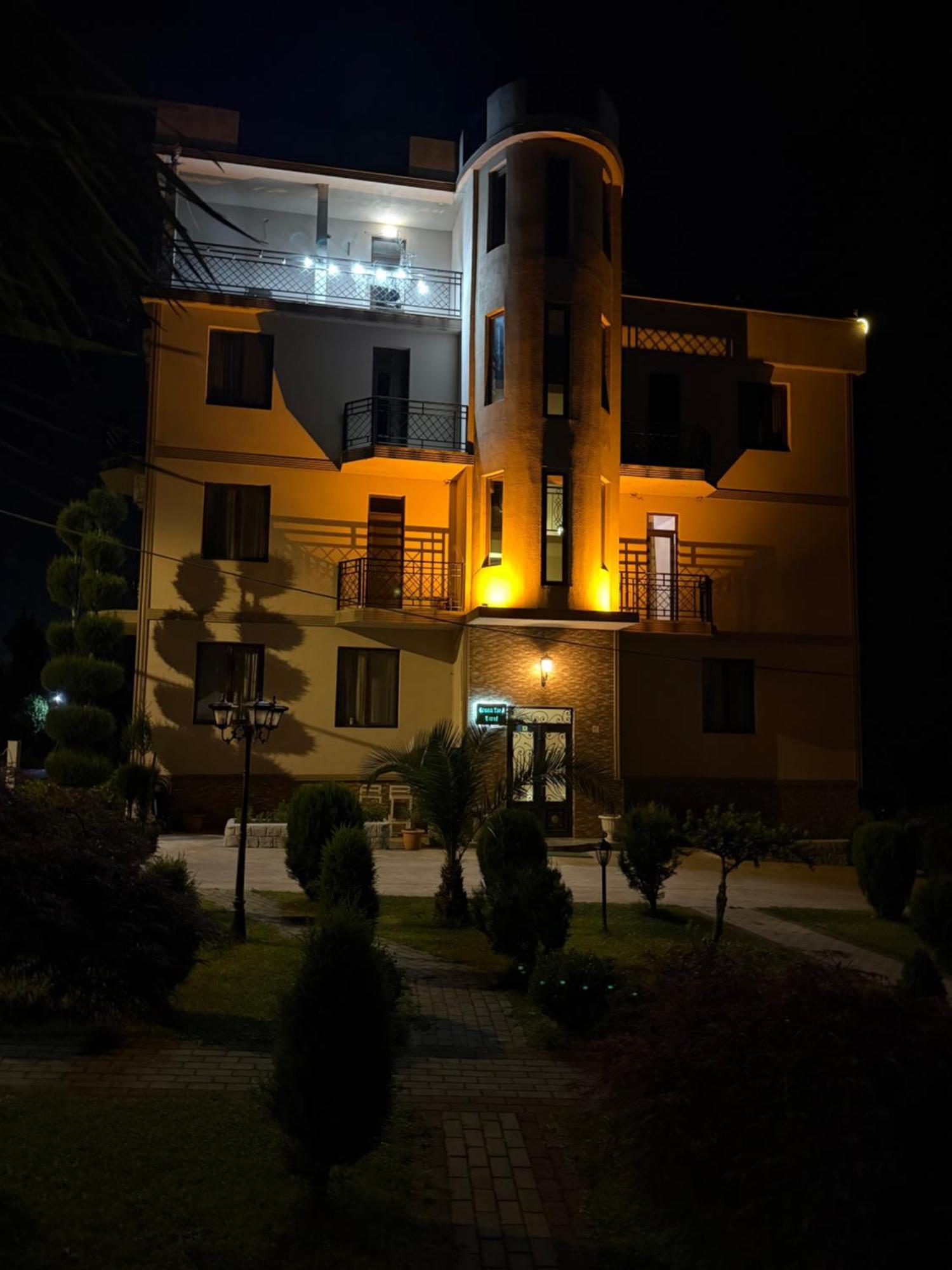 Green Yard Hotel Batumi Eksteriør billede